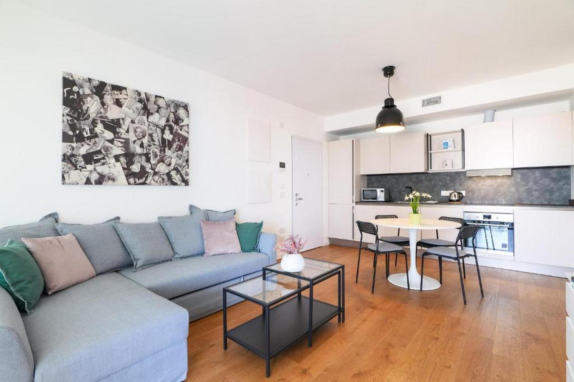 Lovely Terrace Apartment - Porta Romana District Milaan Buitenkant foto