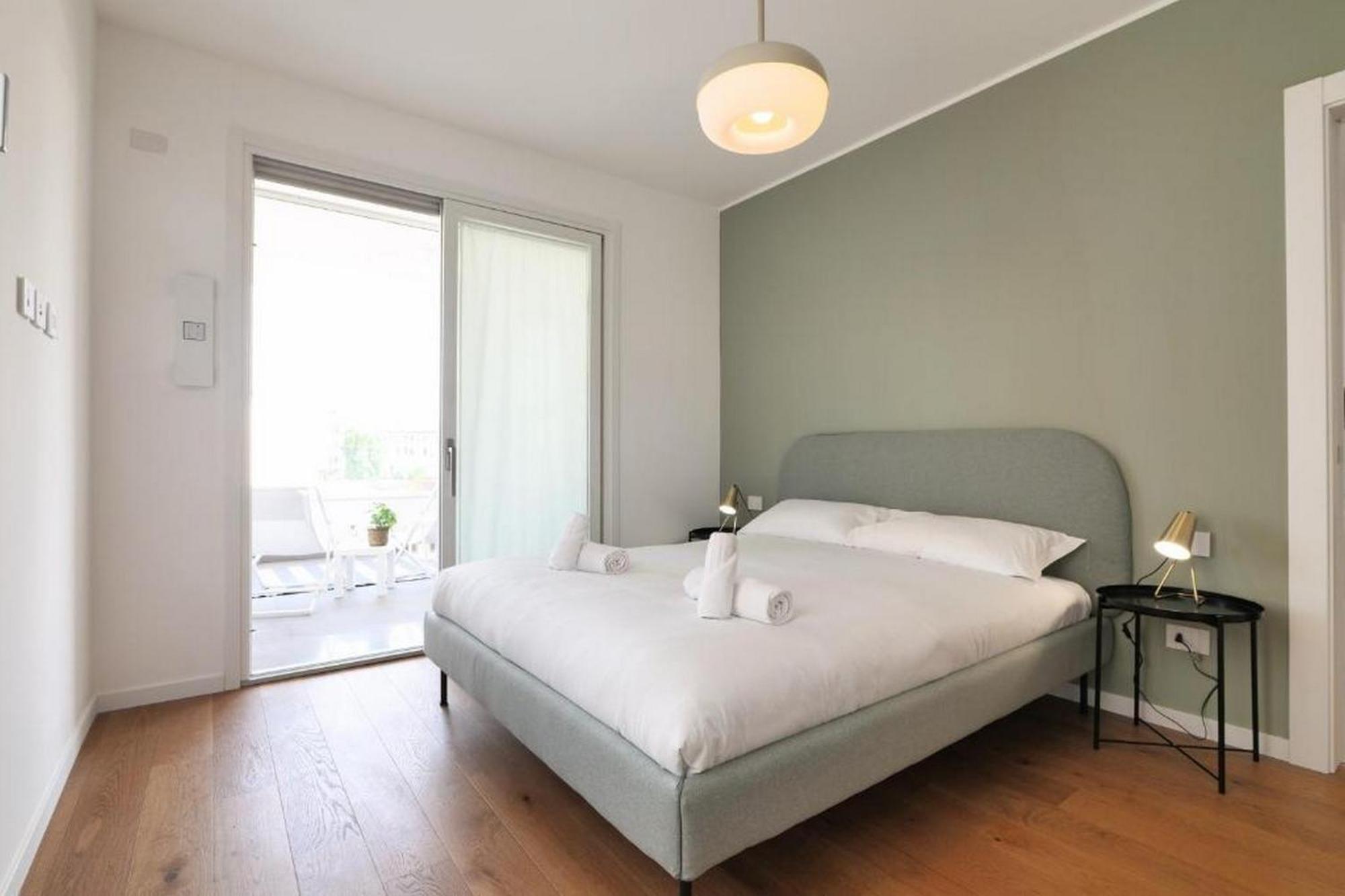 Lovely Terrace Apartment - Porta Romana District Milaan Buitenkant foto