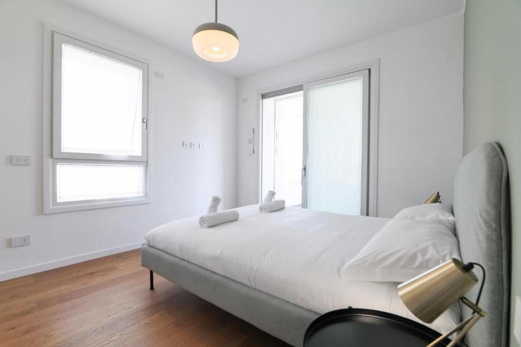 Lovely Terrace Apartment - Porta Romana District Milaan Buitenkant foto