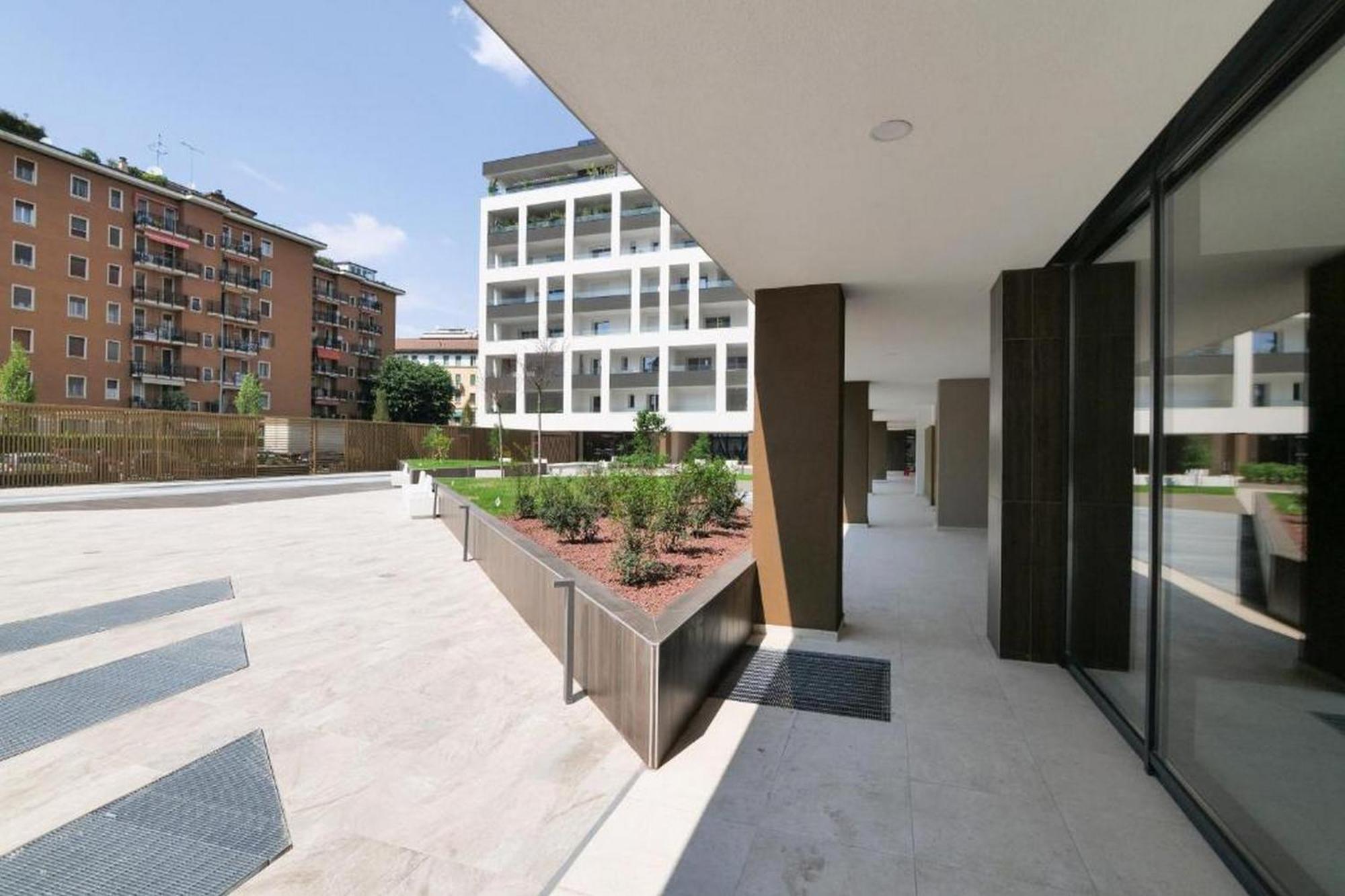 Lovely Terrace Apartment - Porta Romana District Milaan Buitenkant foto