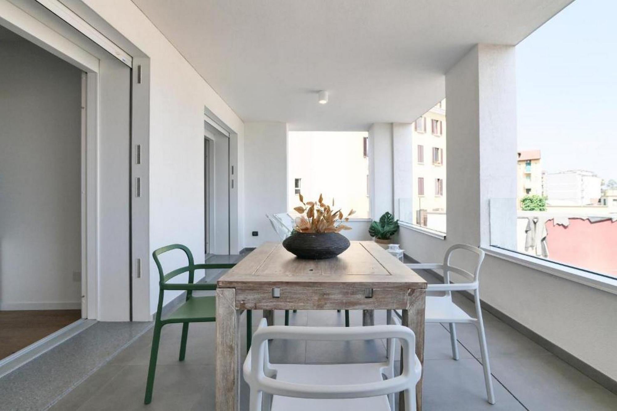 Lovely Terrace Apartment - Porta Romana District Milaan Buitenkant foto